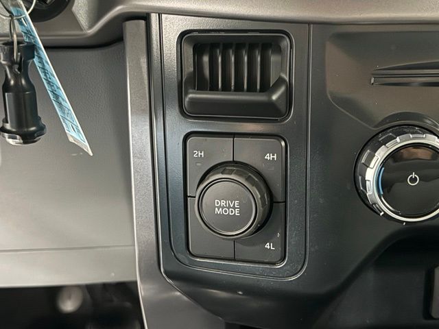 Used 2025 Blue Ford XLT image 12