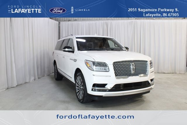 White Platinum Clearcoat Metallic 2019 Lincoln Navigator SUV / Crossover Four-Wheel Drive Automatic