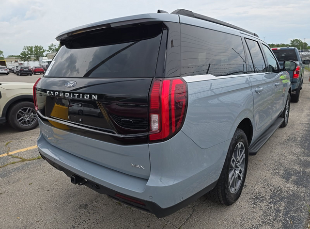 2025 Gray Metallic Ford Expedition Max Active 4X4 SUV
