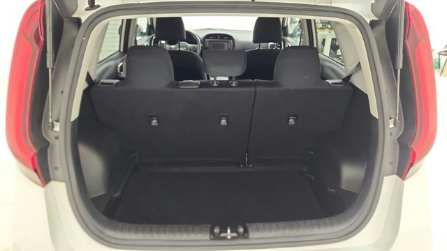 2022 Kia Soul LX White at Gullo Toyota