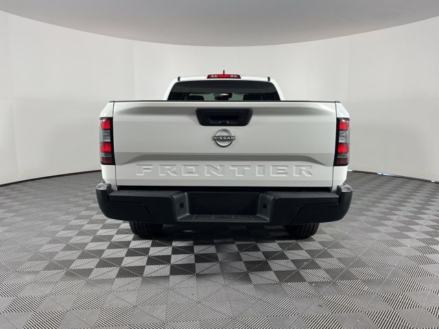 2024 Nissan Frontier S 8