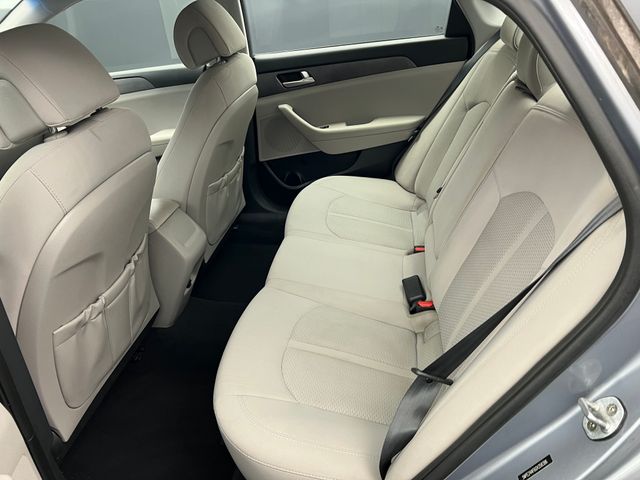 2016 Hyundai Sonata Base 43