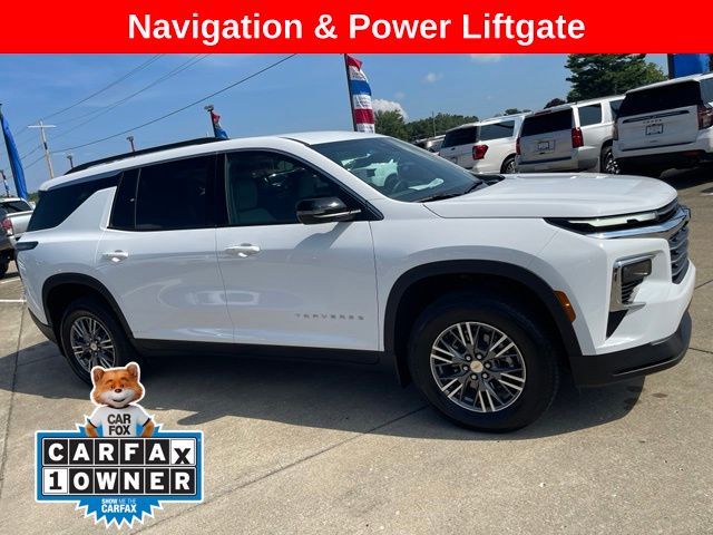 Summit White 2026 Chevrolet Traverse SUV / Crossover Front-Wheel Drive 8-Speed Automatic
