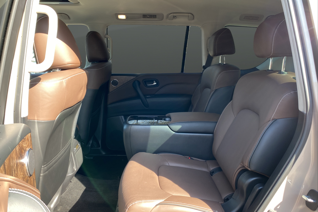 Used 2023 Champagne Quartz INFINITI Premium Select image 24