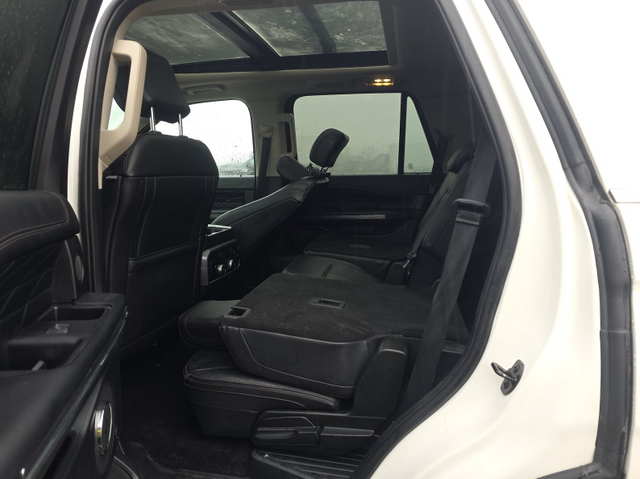 2021 White Ford Expedition Platinum 4X4 SUV