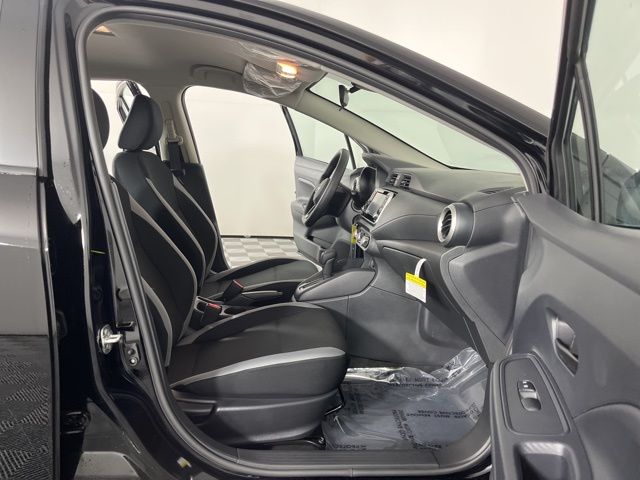 2025 Super Black Metallic Nissan Versa 1.6 S FWD Sedan