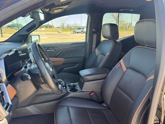 2023 GMC Canyon 4WD Crew Cab Short Box AT4