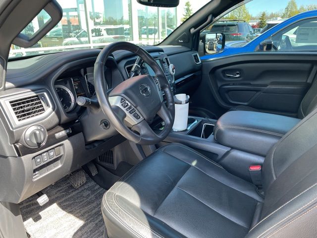Used 2019 Magnetic Black Metallic Nissan SL image 9