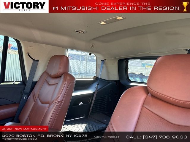 2020 Cadillac Escalade Luxury photo