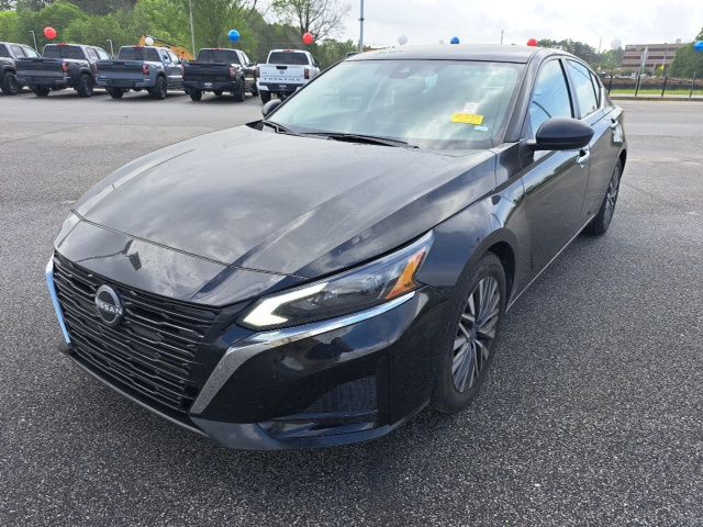 Used 2024 Black Nissan 2.5 SV image 2