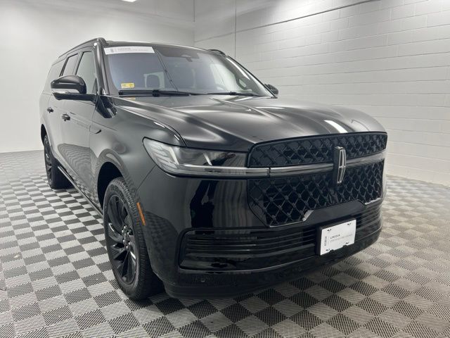 Infinite Black Metallic Clearcoat 2025 Lincoln Navigator SUV / Crossover Four-Wheel Drive Automatic