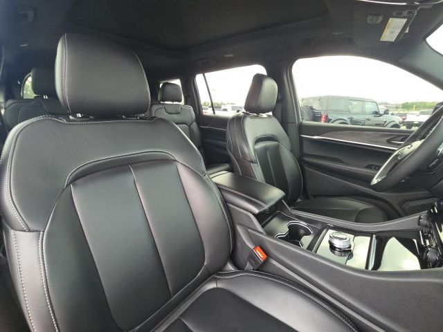 2025 Jeep Grand Cherokee L Limited:46717A