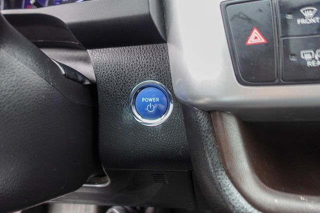 used 2019 Toyota Highlander Hybrid car, priced at $21,000