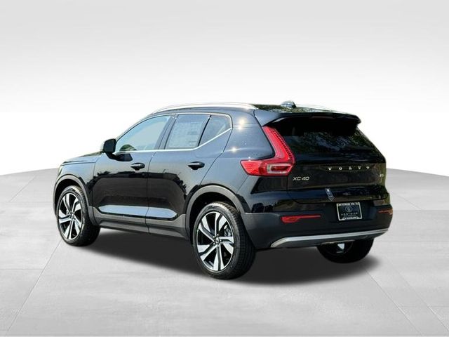 2024 Volvo XC40 B5 Plus Bright Theme 3