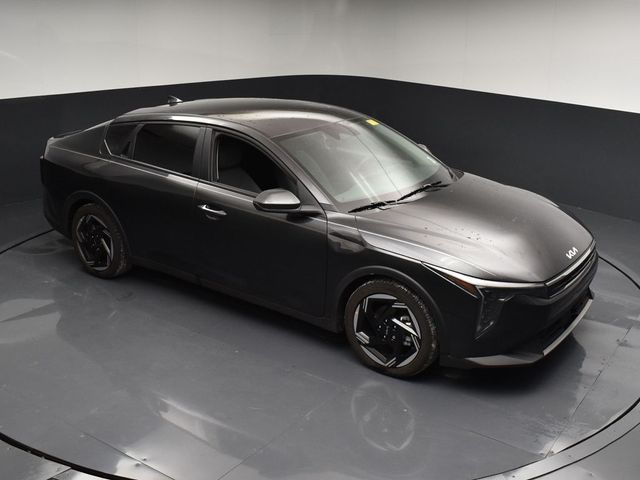 Gray 2025 Kia K4 EX FWD Sedan Front-Wheel Drive Continuously Variable Transmission