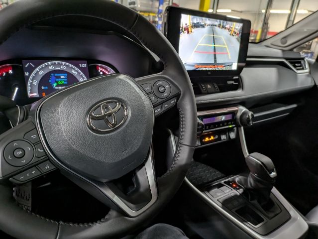 2024 Toyota RAV4 XLE Premium 28