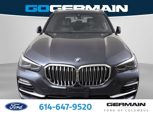 Certified Used 2019 Gray BMW xDrive40i image 3