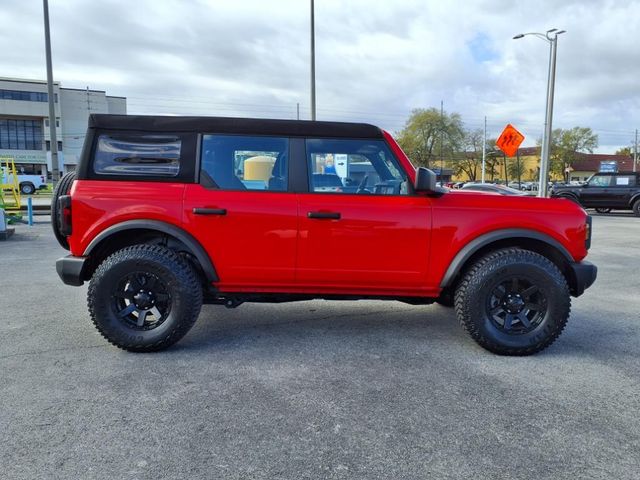 2023 Ford Bronco photo