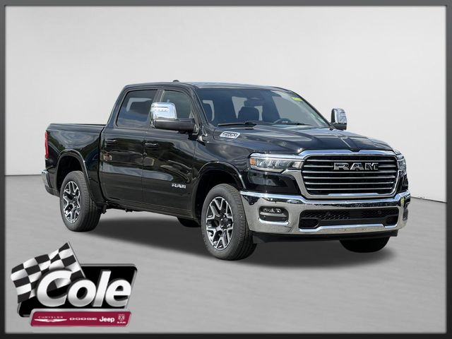 Diamond Black Crystal Pearlcoat 2025 RAM 1500 Laramie Crew Cab 4WD Pickup Truck Four-Wheel Drive 8-Speed Automatic
