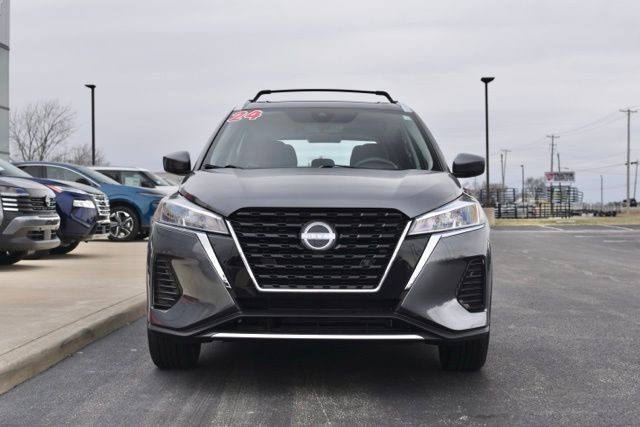 Used 2024 Nissan Kicks SV 4D Sport Utility