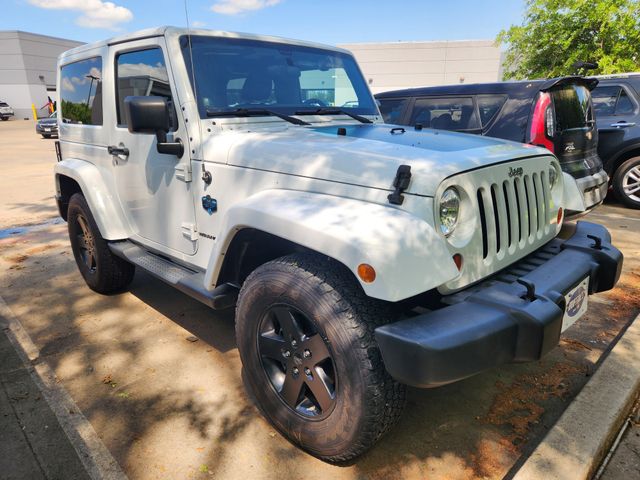 Bright White Clearcoat 2012 Jeep Wrangler Sahara 4WD SUV / Crossover Four-Wheel Drive 6-Speed Manual