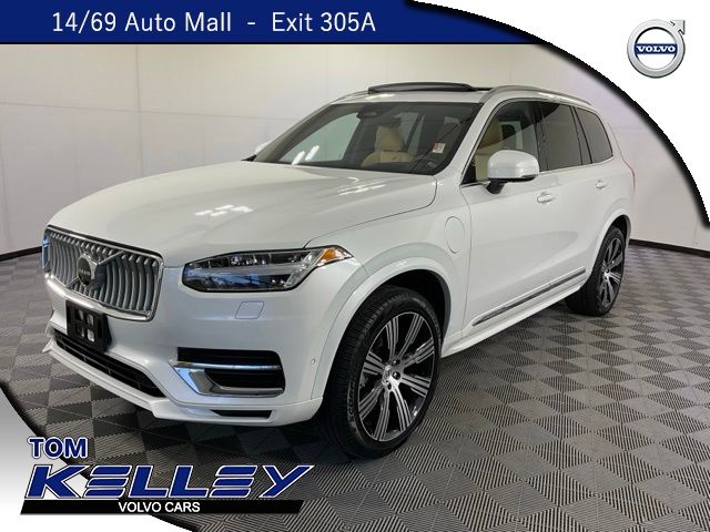2024 Volvo XC90 Recharge T8 Ultimate Bright Theme 7-Passenger eAWD