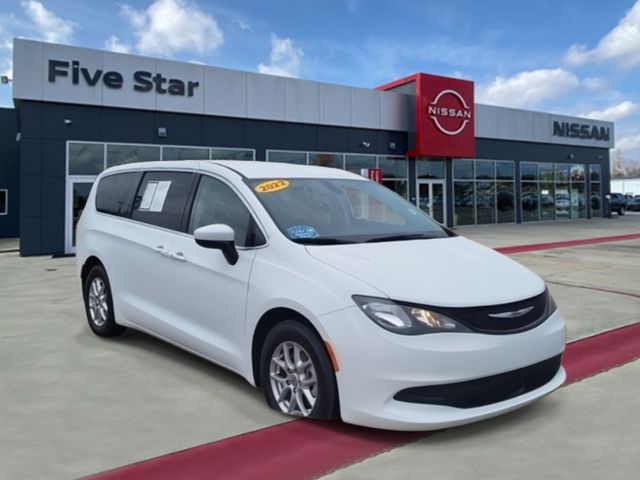 2022 Chrysler Voyager LX FWD