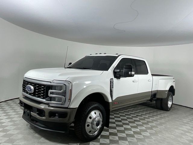 White 2026 Ford F-450 Super Duty Pickup Truck Four-Wheel Drive Automatic