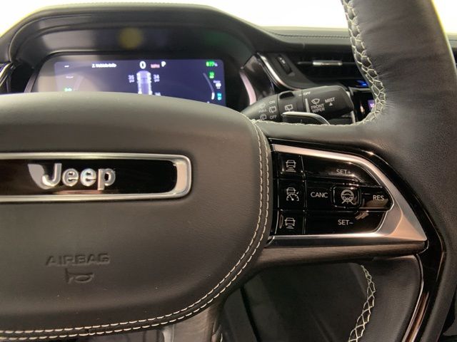 2022 Jeep Grand Cherokee Overland 4xe 17