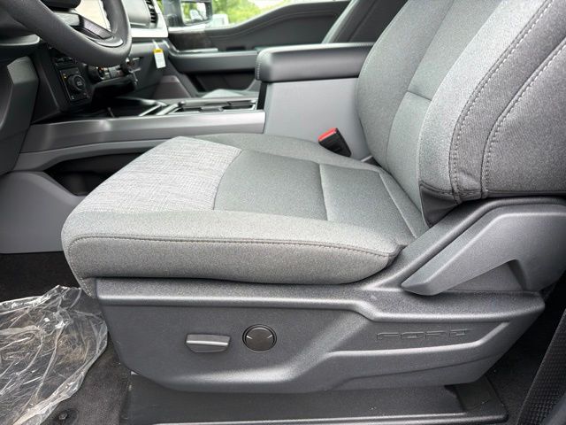 New 2026 White Ford XLT image 14