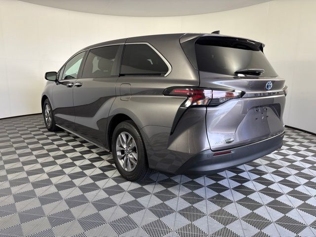 Used 2023 Toyota Sienna Van