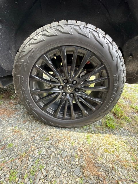 Used 2022 Gray Chevrolet LT Trail Boss image 15
