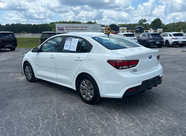 KiaRio3