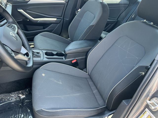 Used 2025  Volkswagen 1.5T Sport image 30