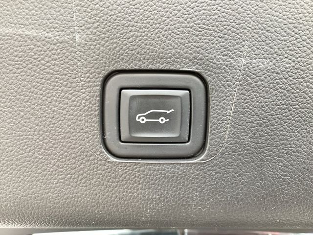 Used Car 2023 Chevrolet Traverse  Premier For Sale Under $40,000 In San Antonio, Texas