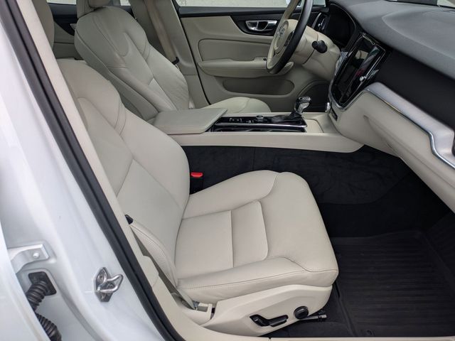 Used 2020 Volvo S60 T5 Momentum 4D Sedan