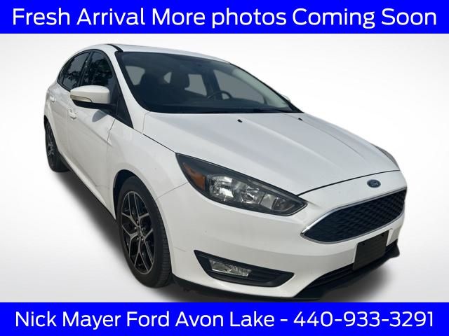 Oxford White 2018 Ford Focus Hatchback Front-Wheel Drive 6-Speed Automatic