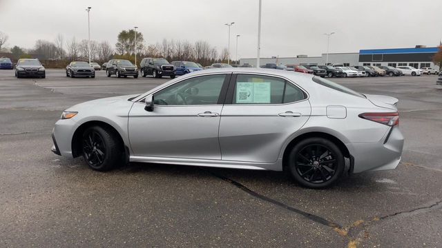 2021 Toyota Camry SE 5