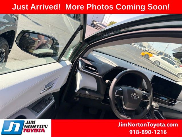 Used 2025 Toyota Sienna Van
