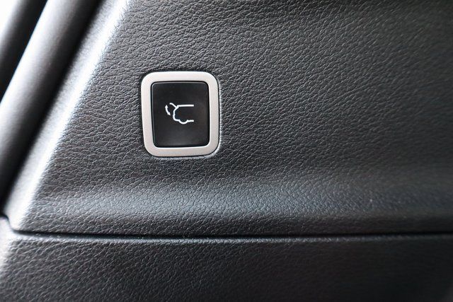 used 2025 Chrysler Pacifica car, priced at $34,500