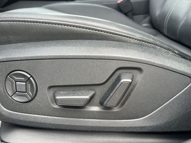 Used 2024  Audi Premium image 35