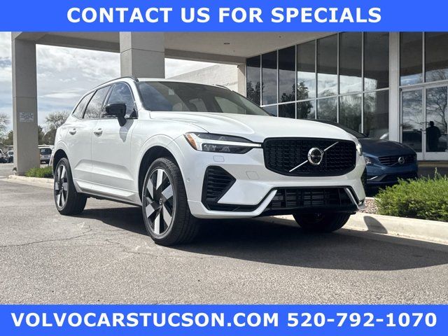 2025 Volvo XC60 Plug-In Hybrid T8 Plus photo
