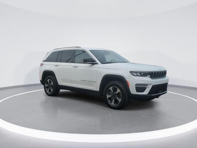 Used 2022 White Jeep 4xe image 2