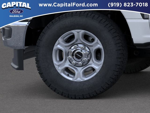 New 2026 Oxford White Ford F-250® XLT image 19