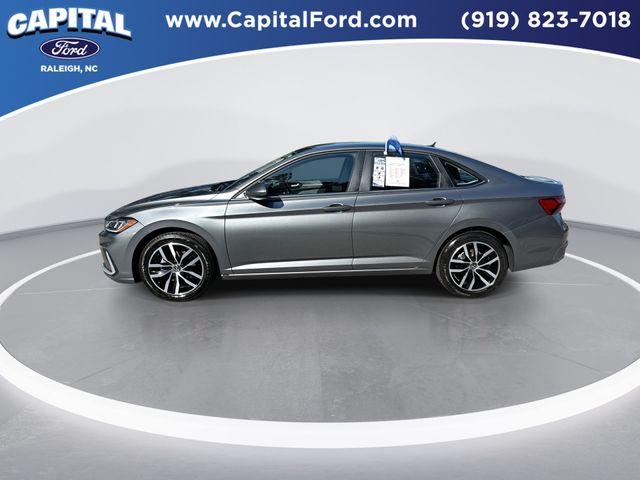 Used 2025 Silver Volkswagen 1.5T SE image 5
