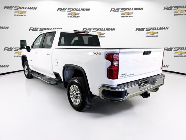 Used 2025 White Chevrolet LT image 5