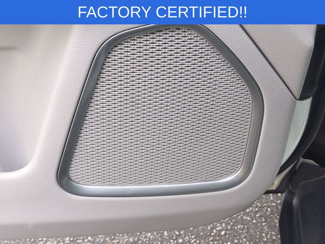 Used 2024 White Jeep Latitude image 15
