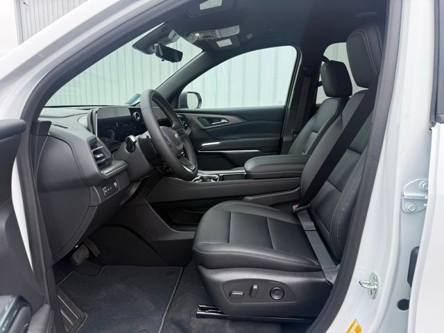 new 2026 Chevrolet Traverse car, priced at $45,020