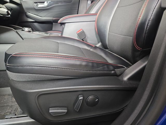2023 Ford Escape ST-Line photo