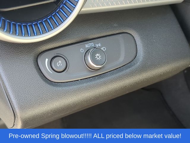 Used 2025 Summit White Chevrolet LS image 24